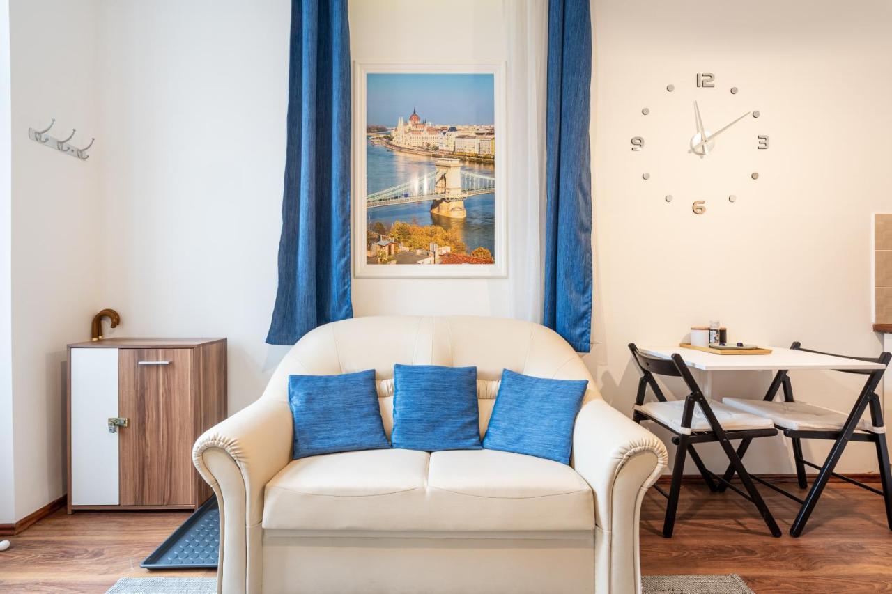 Life On The Blue Studio Budapest Esterno foto